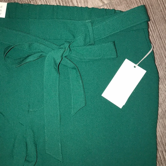 A New Day Green High Rise Slim Ankle Pants! NWT - Picture 3 of 4